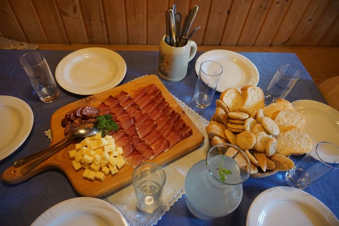 Proponiamo una cucina ladina semplice ma tradizionale